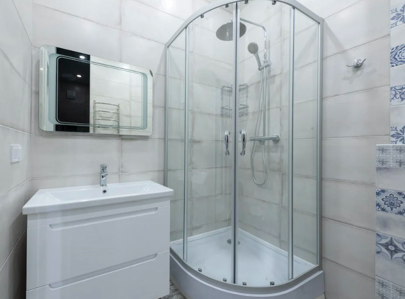 Everything you need to know about shower glass doors