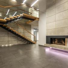 Choosing the Right Glass Staircase for Your Home