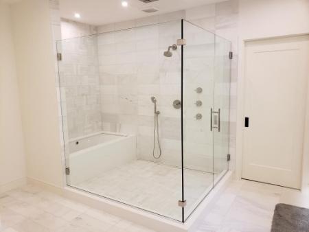 Clear Glass vs. Starphire Glass: How to Choose Between the Two?